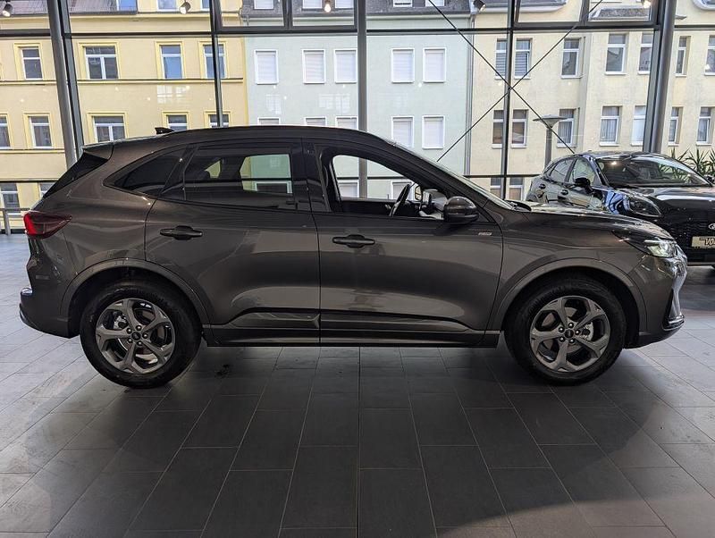 Gebraucht Ford Kuga ST-Line 186 PS (136 kW) 2025 Grau SUV