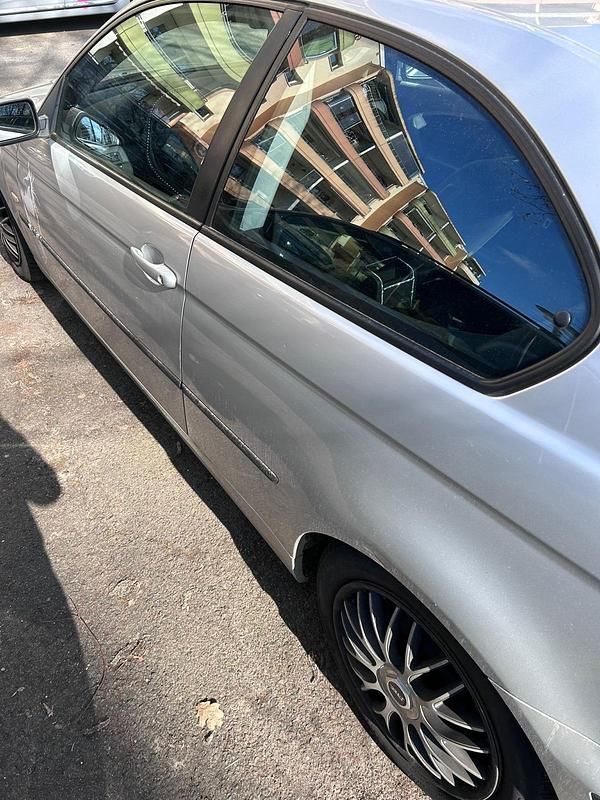 Gebraucht BMW 316 2002 Silber Coupé