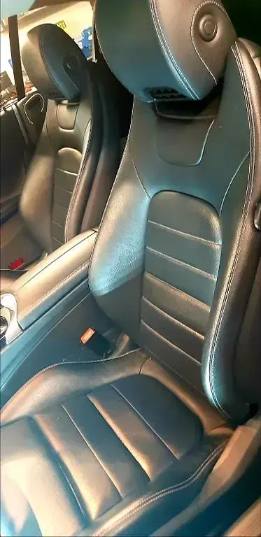 Gebraucht Mercedes C220 AMG 170 PS (125 kW) 2017 Schwarz Cabrio