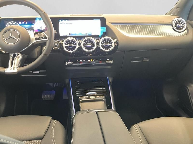 Gebraucht Mercedes GLA250 Progressive 165 PS (121 kW) 2024 Schwarz SUV