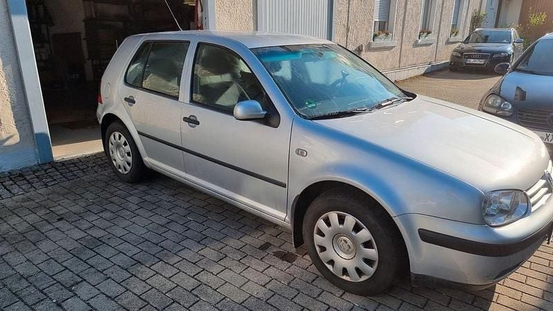 Gebraucht VW Golf IV 105 PS (77 kW) 2001 Silber Limousine