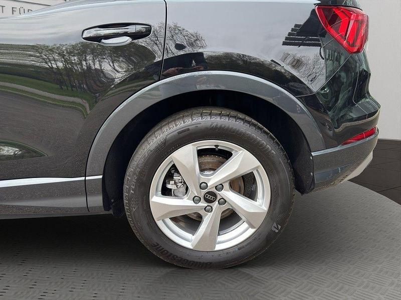 Gebraucht Audi Q3 Advanced Plus 190 PS (139 kW) 2024 Schwarz SUV