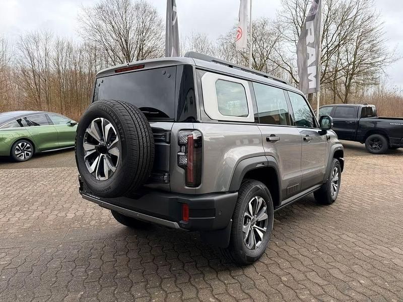 Neu Baic BJ40 162 PS (119 kW) 2026 Grau SUV