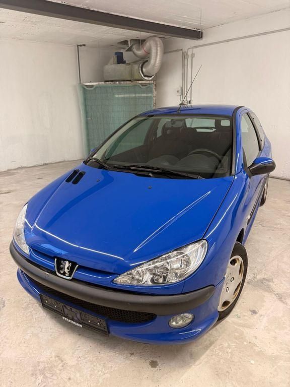 Blau Gebraucht 2003 Peugeot 206 Limousine | 1.250 € (Fairer Preis) - Bild 1/4