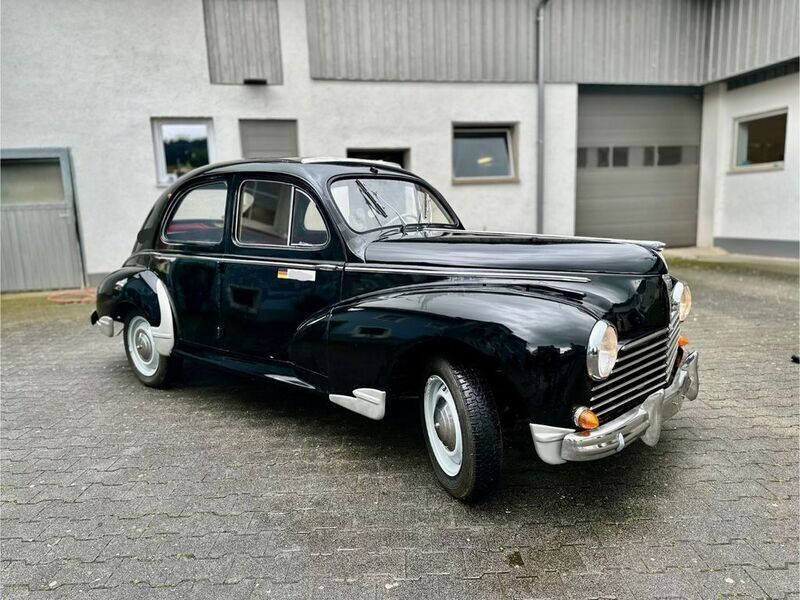 Schwarz Gebraucht 1954 Peugeot 203 Coupé | 13.500 € - Bild 1/4