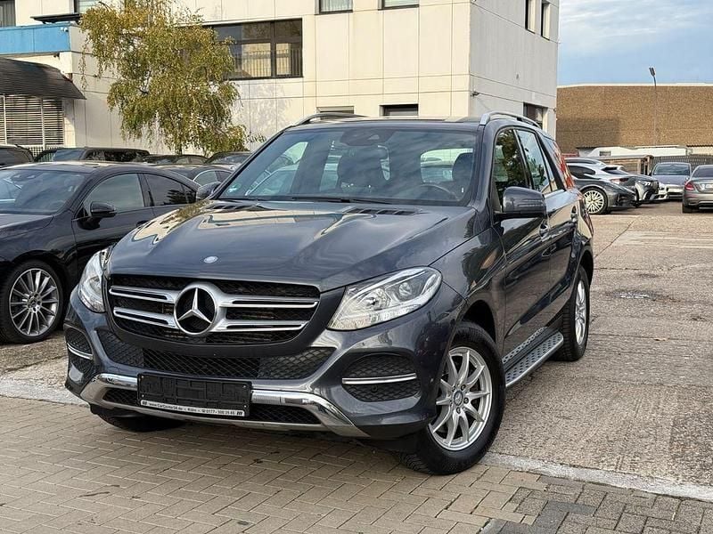 Tenoritgrau Gebraucht 2016 Mercedes GLE250 SUV | 32.990 € (Fairer Preis) - Bild 1/4