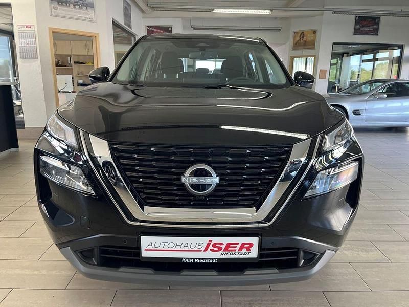 Neu Nissan X-Trail 360º 163 PS (119 kW) 2025 M) (schwarz SUV