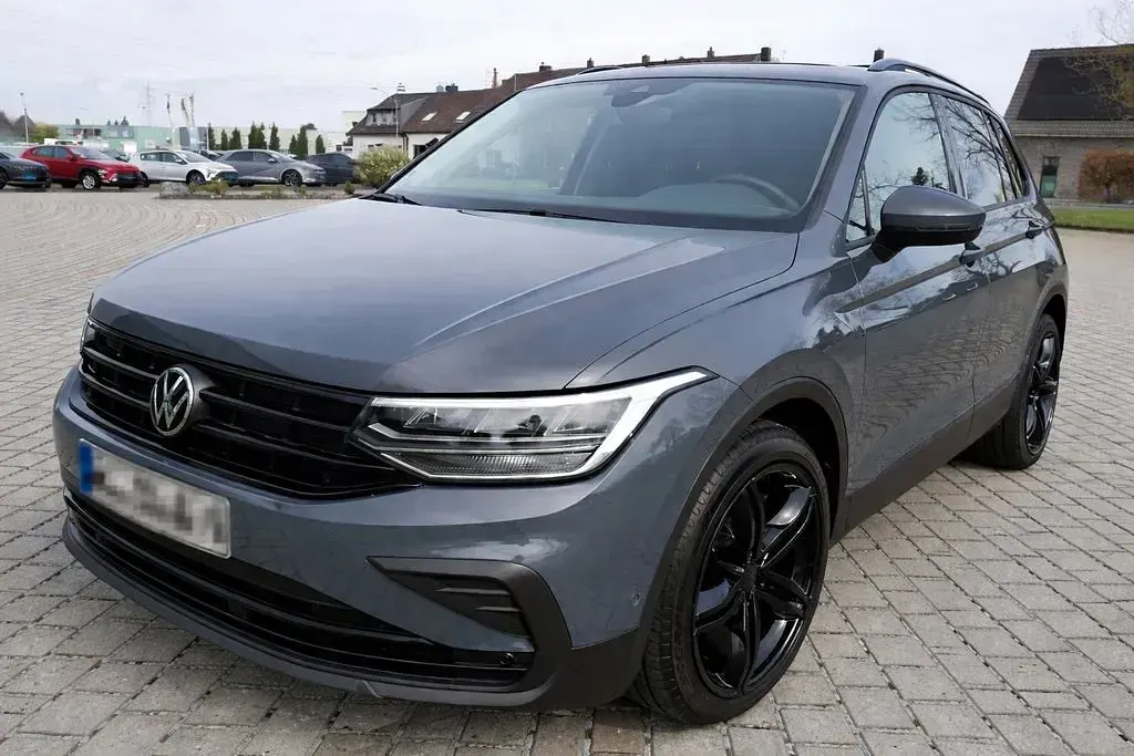 Gebraucht VW Tiguan Active 131 PS (96 kW) 2021 Grau SUV