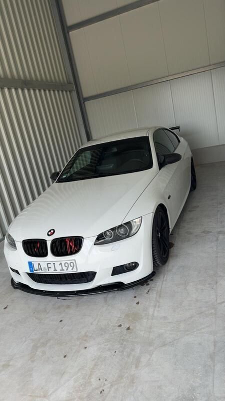 Weiß Gebraucht 2007 BMW 320 M Sport Coupé | 6.500 € (Fairer Preis) - Bild 1/4