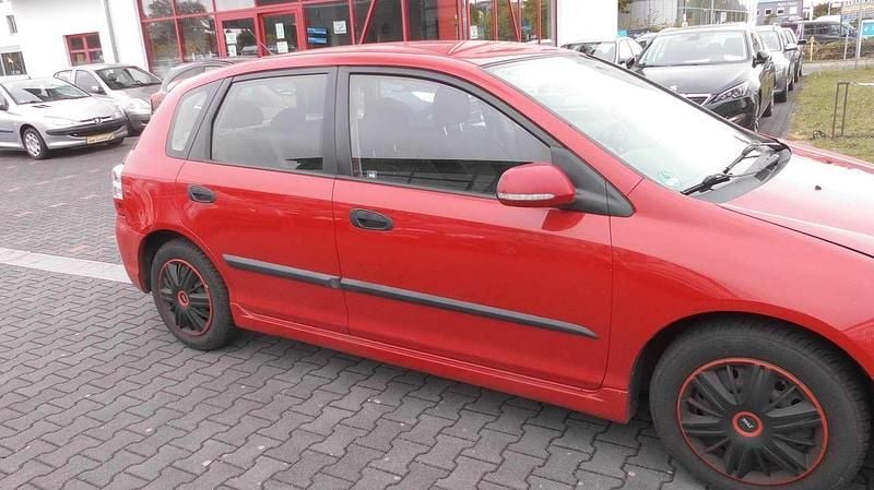 Gebraucht Honda Civic LS 90 PS (66 kW) 2005 Rot Limousine