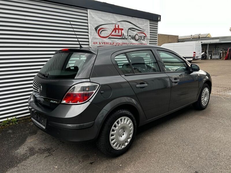 Gebraucht Opel Astra 90 PS (66 kW) 2009 Grau Limousine