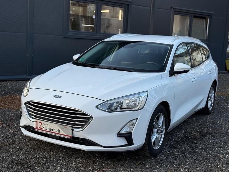 Weiß Gebraucht 2019 Ford Focus Cool & Connect Kombi | 9.900 € (Guter Preis) - Bild 1/4