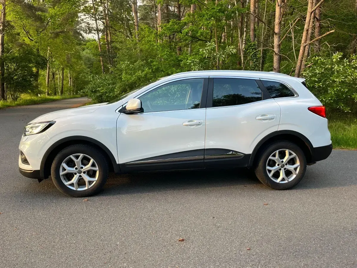 Gebraucht Renault Kadjar Intens 140 PS (102 kW) 2019 Weiß SUV