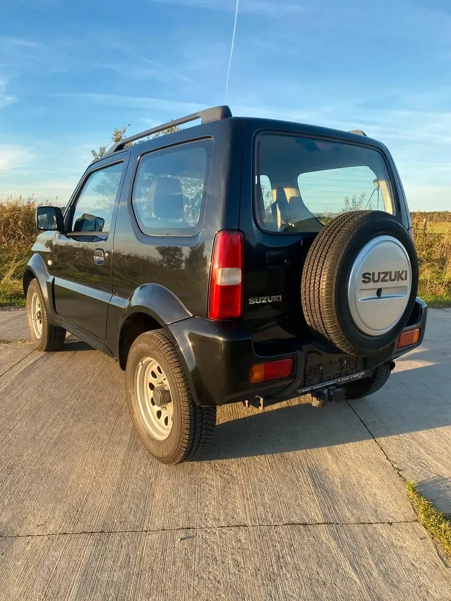 Gebraucht Suzuki Jimny 84 PS (61 kW) 2018 Schwarz SUV