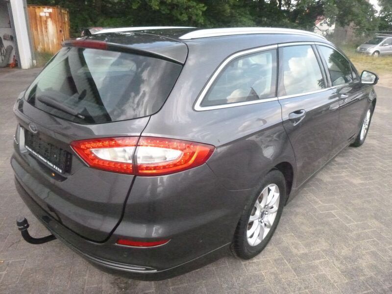 Gebraucht Ford Mondeo Titanium 116 PS (85 kW) 2015 Grau Limousine