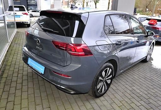 Gebraucht VW Golf VIII Goal 150 PS (110 kW) 2025 Delfingrau Limousine