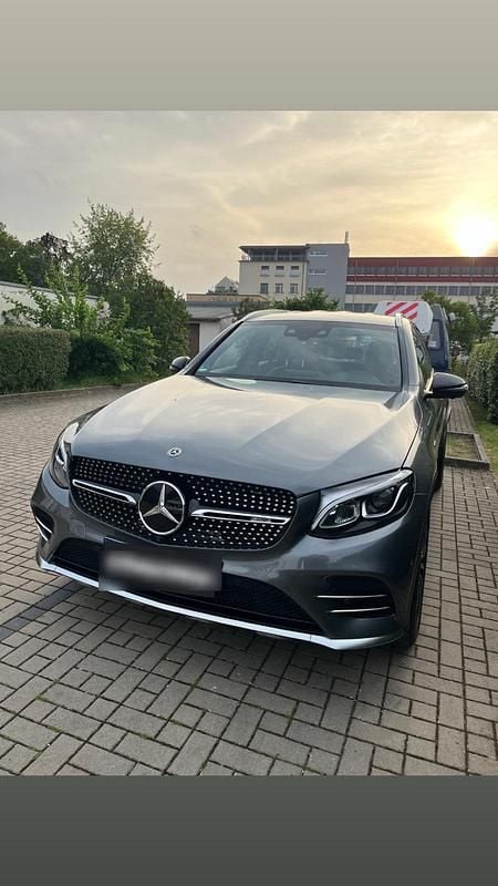 Grau Gebraucht 2019 Mercedes GLC43 AMG AMG SUV | 42.000 € (Guter Preis) - Bild 1/4