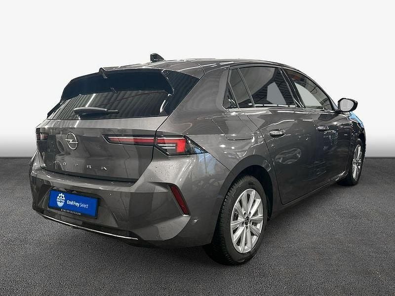 Gebraucht Opel Astra Elegance 131 PS (96 kW) 2023 Kristall silber metallic Limousine