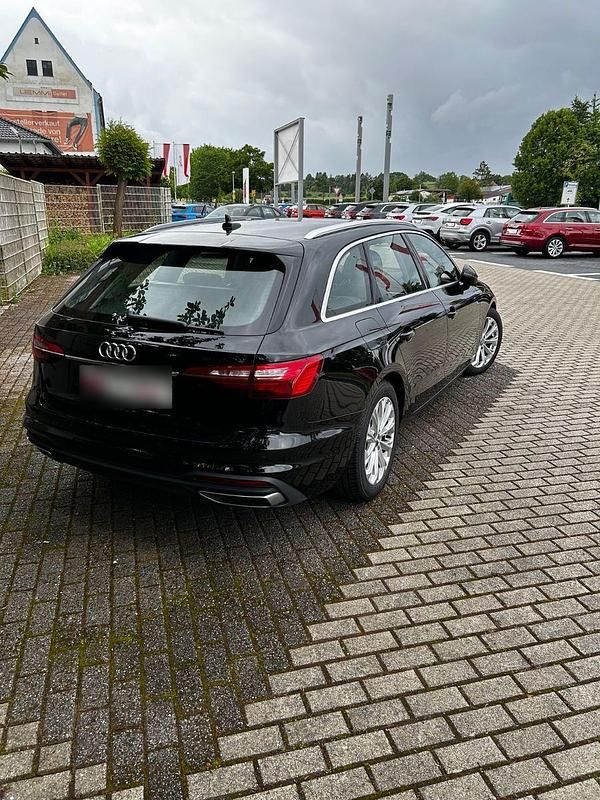 Second-hand Audi A4 Design 204 CP (150 kW) 2020 Negru Break