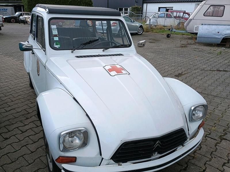 Weiß Gebraucht 1982 Citroën Dyane Kleinwagen | 7.700 € - Bild 1/4