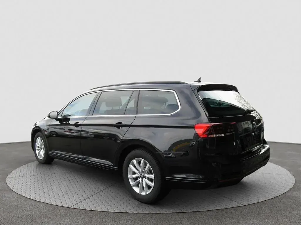Używany VW Passat 150 KM (110 kW) 2021 Czarny Kombi