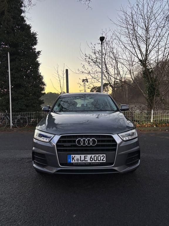 Grau Gebraucht 2015 Audi Q3 Sport SUV | 18.499 € (Fairer Preis) - Bild 1/4