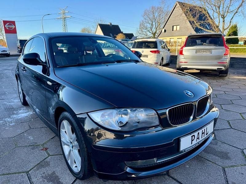 Gebraucht BMW 123 Efficient Dynamics 204 PS (150 kW) 2010 Schwarz Kleinwagen