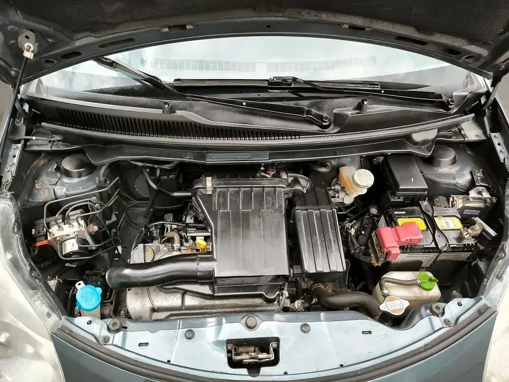 Gebraucht Suzuki Alto Basic 68 PS (50 kW) 2012 Schwarz Kleinwagen