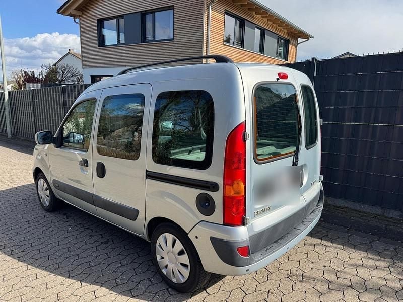 Gebraucht Renault Kangoo 95 PS (69 kW) 2007 Silber Van / Kleinbus