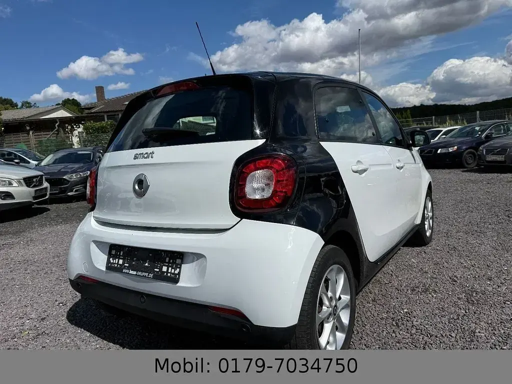 Gebraucht Smart ForFour Basis 90 PS (66 kW) 2016 Weiß Kleinwagen