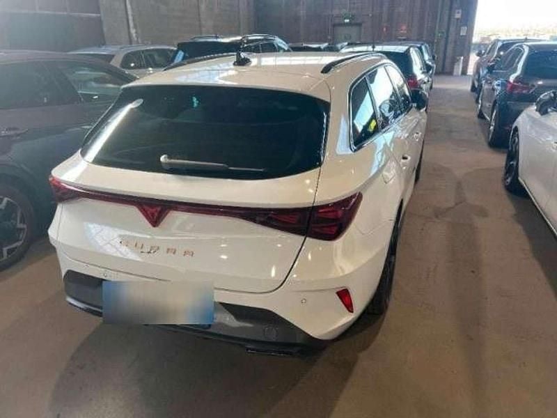 Gebraucht Cupra Leon 150 PS (110 kW) 2025 Glacial weiß metallic Kombi