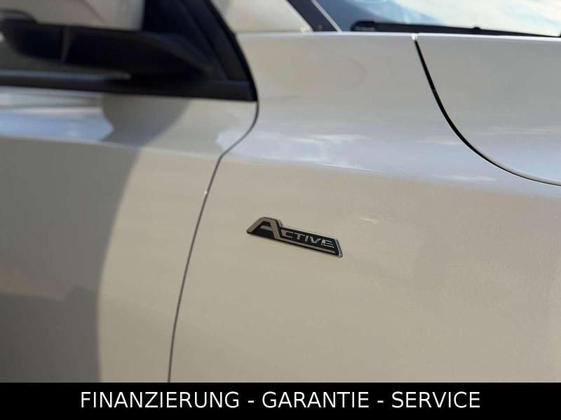 Gebraucht Ford Focus Active 125 PS (91 kW) 2020 Metropolisweiß metallic Kombi