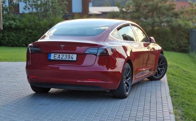 Gebraucht Tesla Model 3 191 kW (261 PS) 2018 Rot Limousine