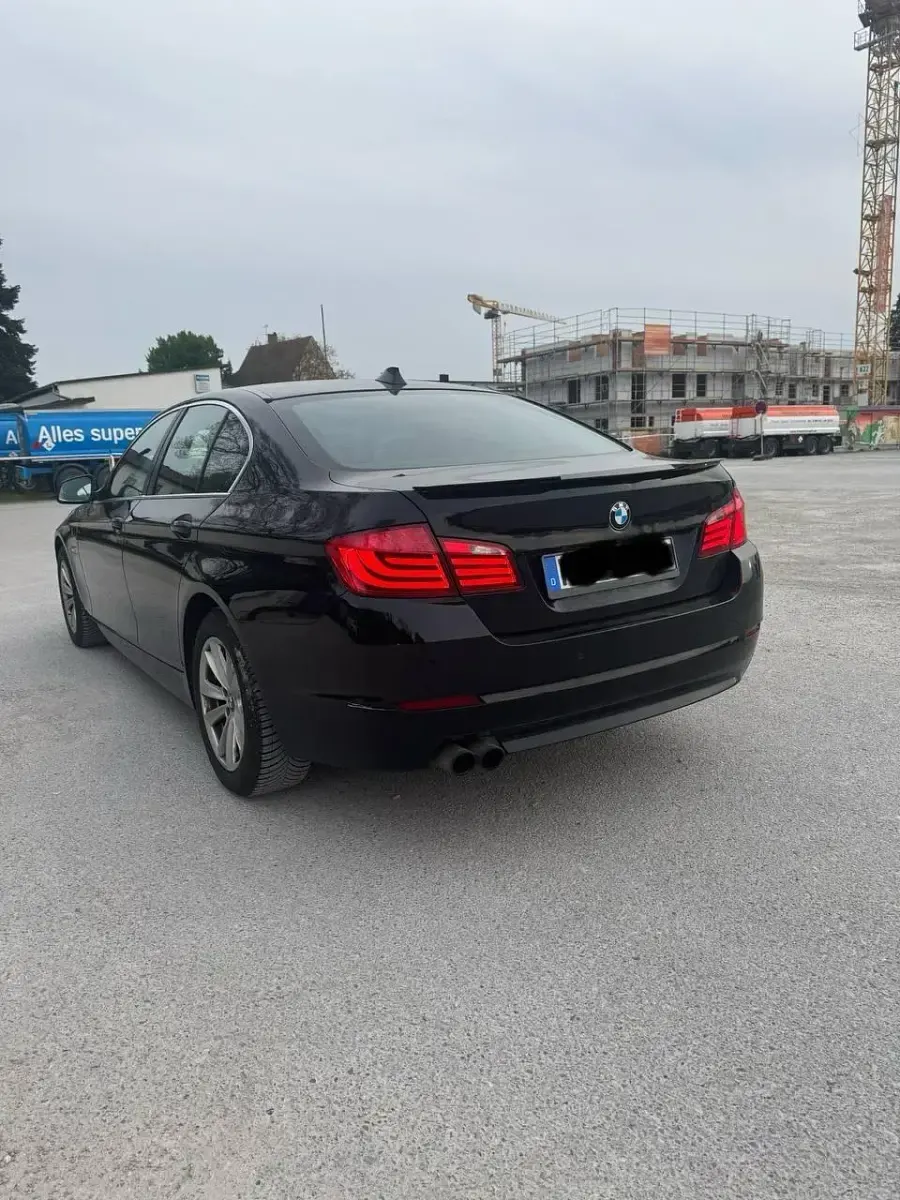 Gebraucht BMW 520 184 PS (135 kW) 2011 Limousine
