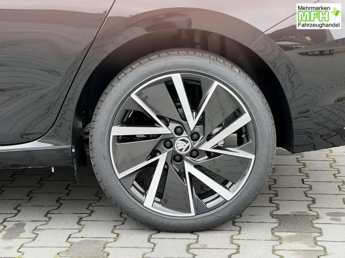 Neu Skoda Scala Selection 150 PS (110 kW) 2026 Wählbar Kleinwagen