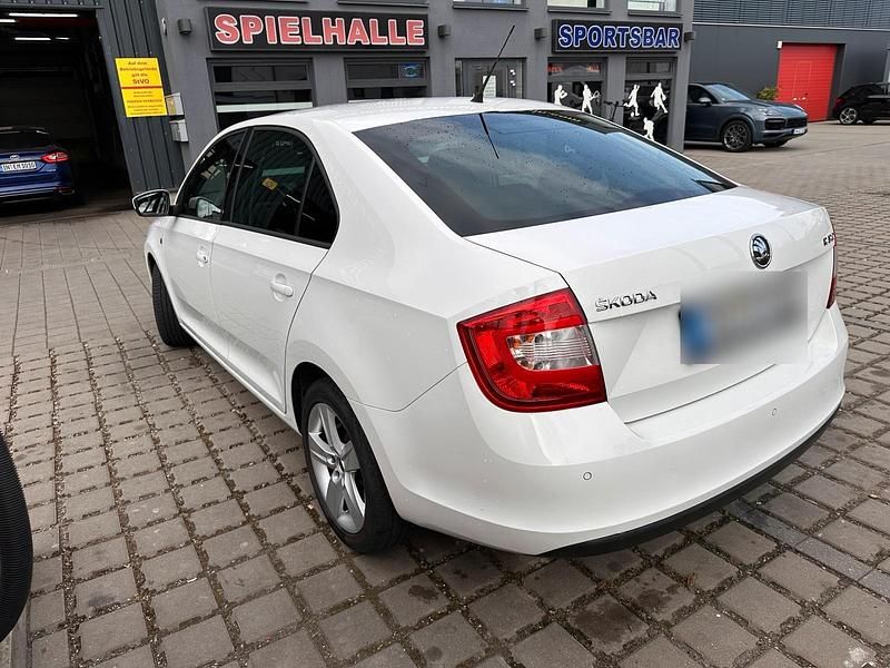 Second-hand Skoda Rapid 105 CP (77 kW) 2013 Alb Hatchback