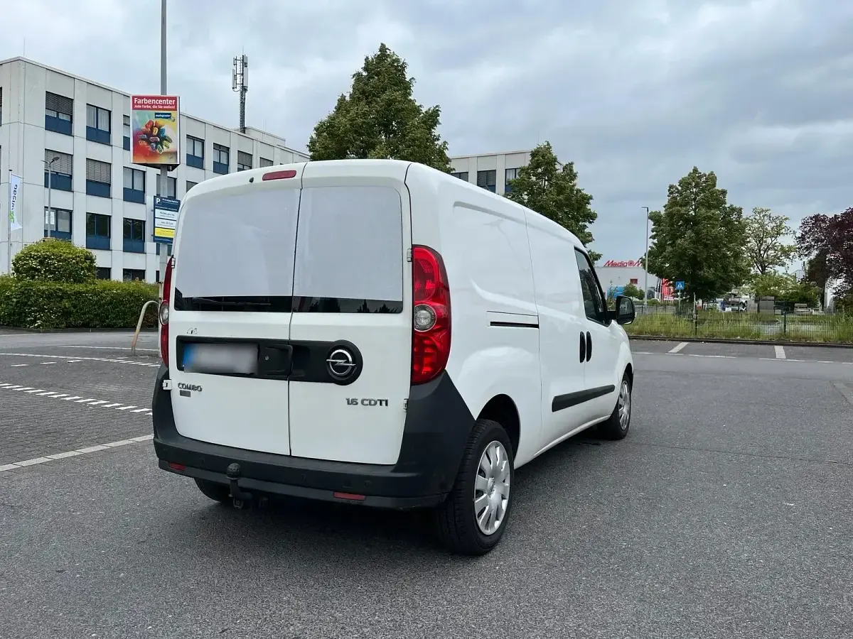 Gebraucht Opel Combo 106 PS (77 kW) 2013 Weiß Van / Kleinbus