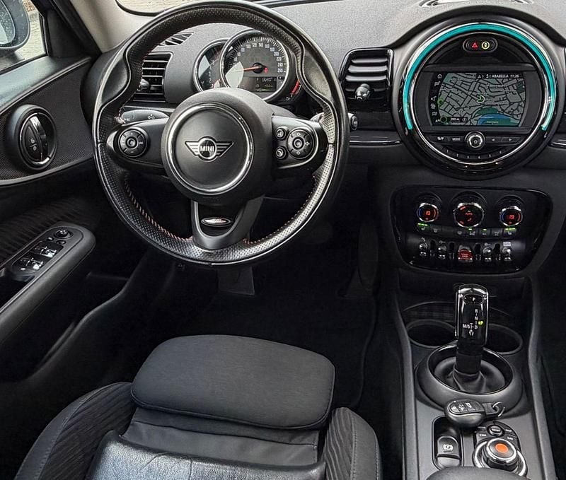 Usado Mini Cooper D 150 CV (110 kW) 2019 Púrpura Utilitario