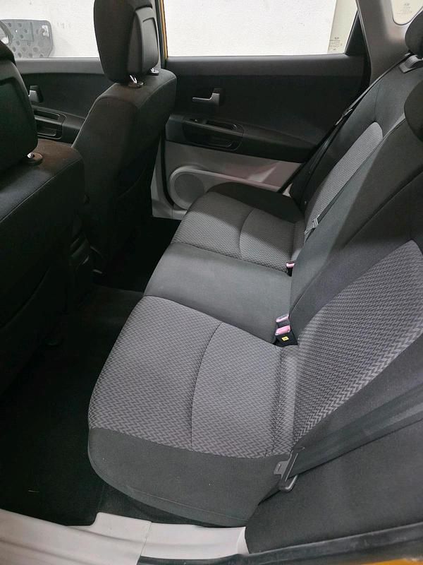 Gebraucht Kia Ceed 122 PS (89 kW) 2009 Gelb Kleinwagen