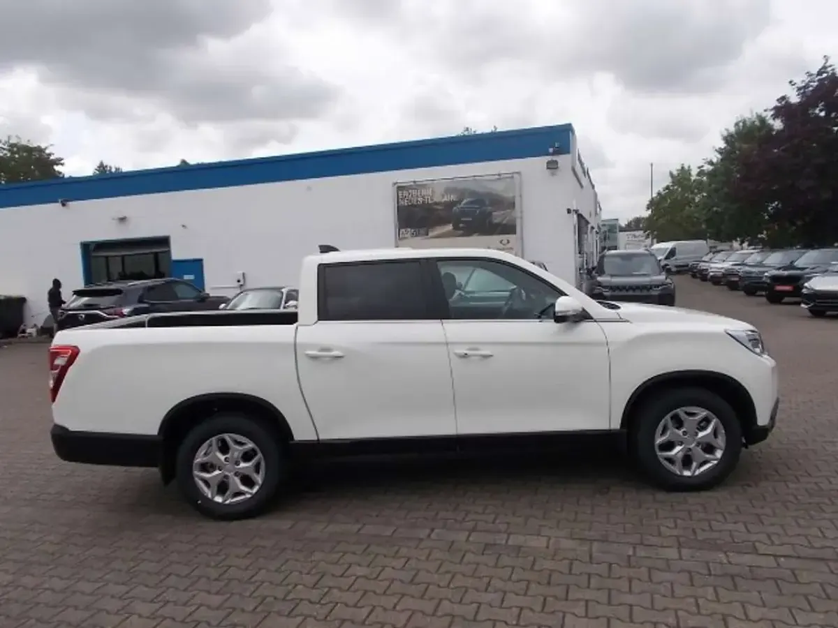 Neu KGM Musso 203 PS (149 kW) 2026 Weiß Pickup