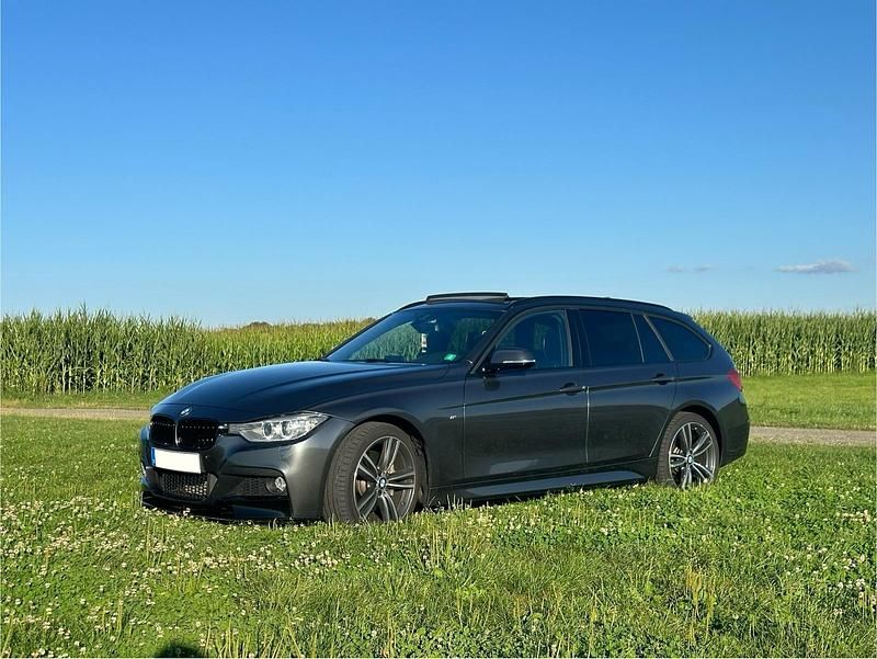 Gebraucht BMW 335 Shadowline 313 PS (230 kW) 2014 Grau Kombi