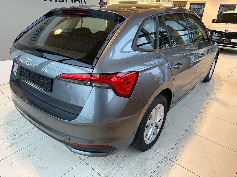 Gebraucht Skoda Scala Selection 116 PS (85 kW) 2024 Grau Kleinwagen