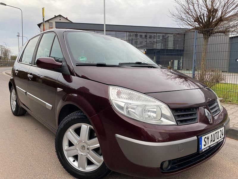 Rot Gebraucht 2005 Renault Scénic II Van / Kleinbus | 2.450 € (Etwas zu teuer) - Bild 1/4