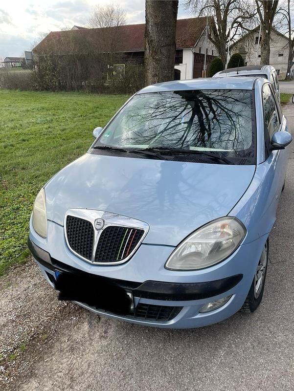 Gebraucht Lancia Ypsilon 95 PS (69 kW) 2003 Blau Kleinwagen