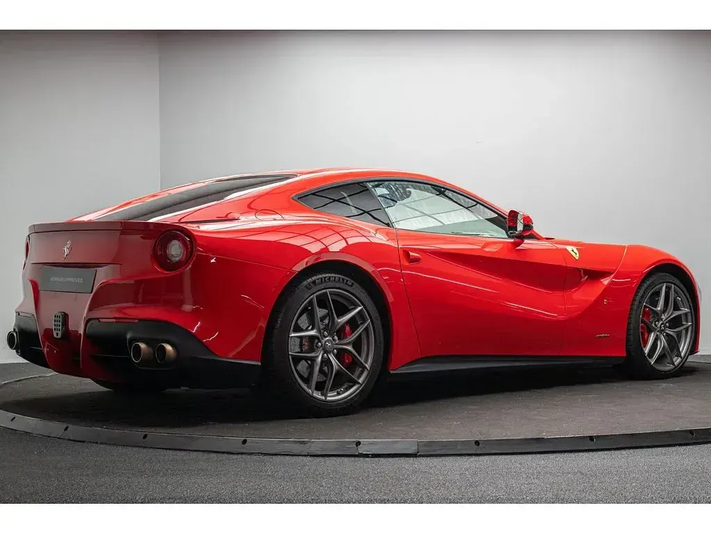 Gebraucht Ferrari F12 2016 Gold Coupé