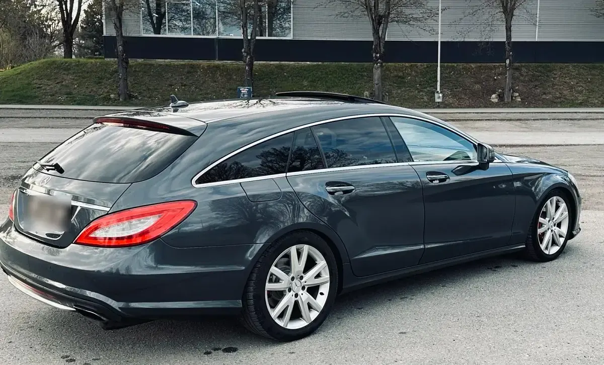 Gebraucht Mercedes CLS350 AMG line 265 PS (194 kW) 2013 Grau Kombi