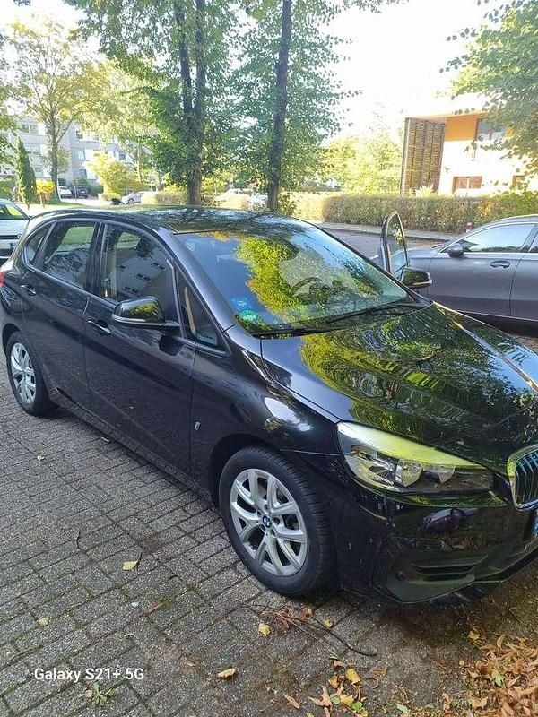 Gebraucht 2018 BMW 225 Active Tourer iPerformance Van / Kleinbus | 18.700 € (Fairer Preis) - Bild 1/4