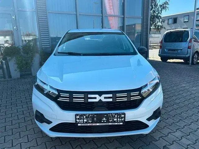 Gebraucht Dacia Sandero Essentiel 91 PS (66 kW) 2023 Weiß Limousine