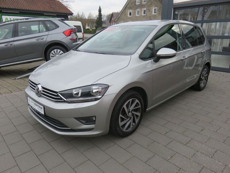 Silber Gebraucht 2017 VW Golf Sportsvan Sound Van / Kleinbus | 12.970 € (Fairer Preis) - Bild 1/4