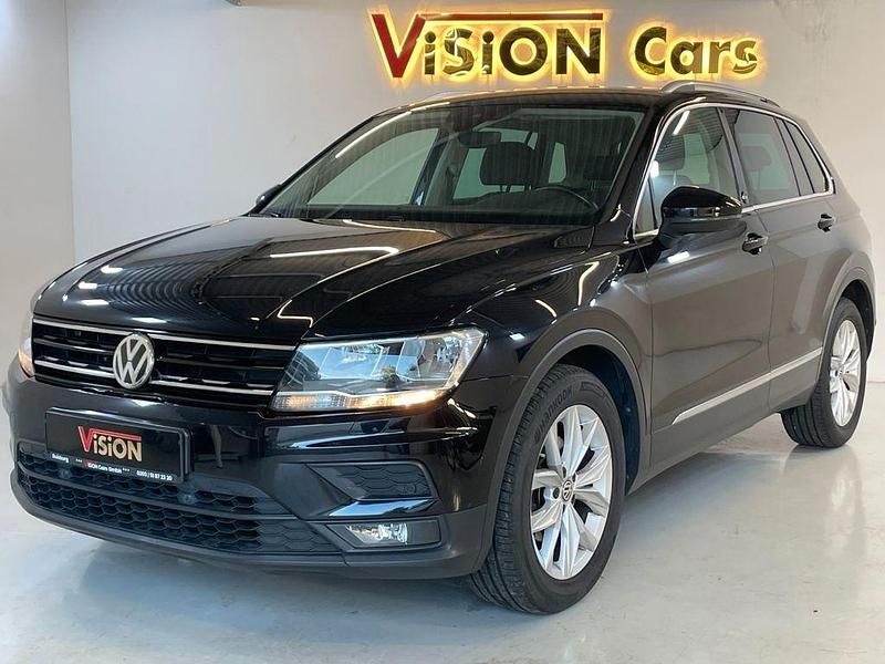 Schwarz Gebraucht 2018 VW Tiguan Sound SUV | 15.890 € (Superpreis) - Bild 1/4